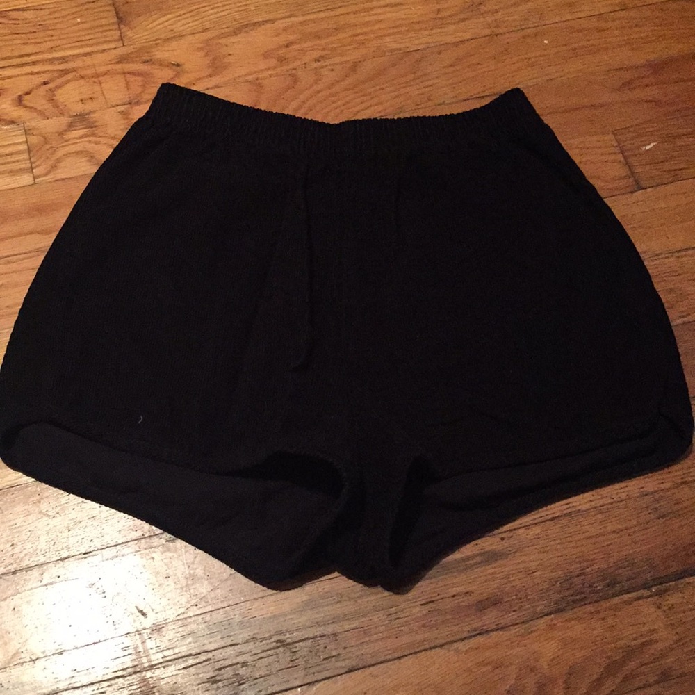AMERICAN APPAREL BLK CORDUROY HI WAISTED SHORTS S